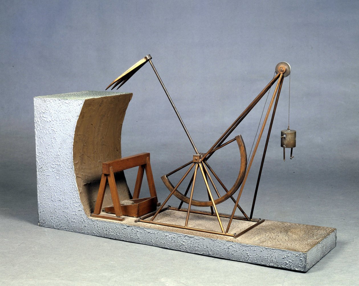 Leonardo da Vinci gravemaskin (Leonardo da Vinci) - Museum for vitenskap og teknikker til Leonardo da Vinci, i Milano av Leonardo da (after) Vinci