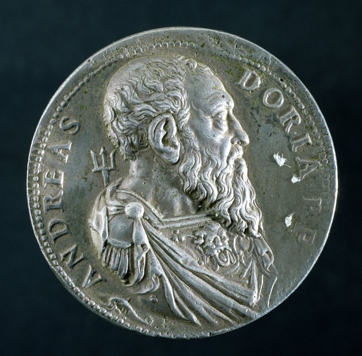 Portrettmedaljong av Andrea Doria (1466-1560) (forside), ca. 1541 (sølv) (se 122338 for bakside) av Leone Leoni