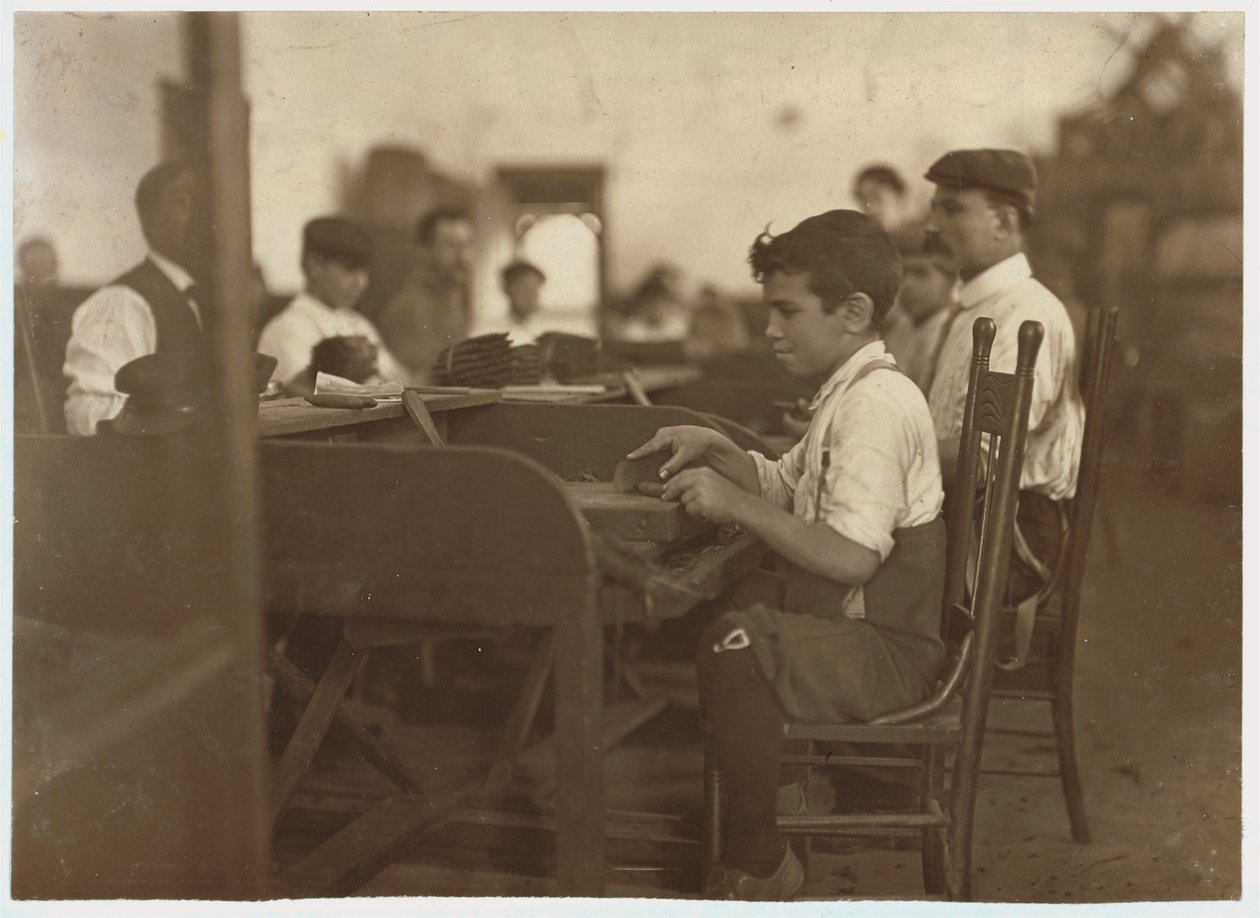 Barnelærling ved De Pedro Casellas sigarfabrikk, Tampa, Florida, 1909 av Lewis Wickes Hine
