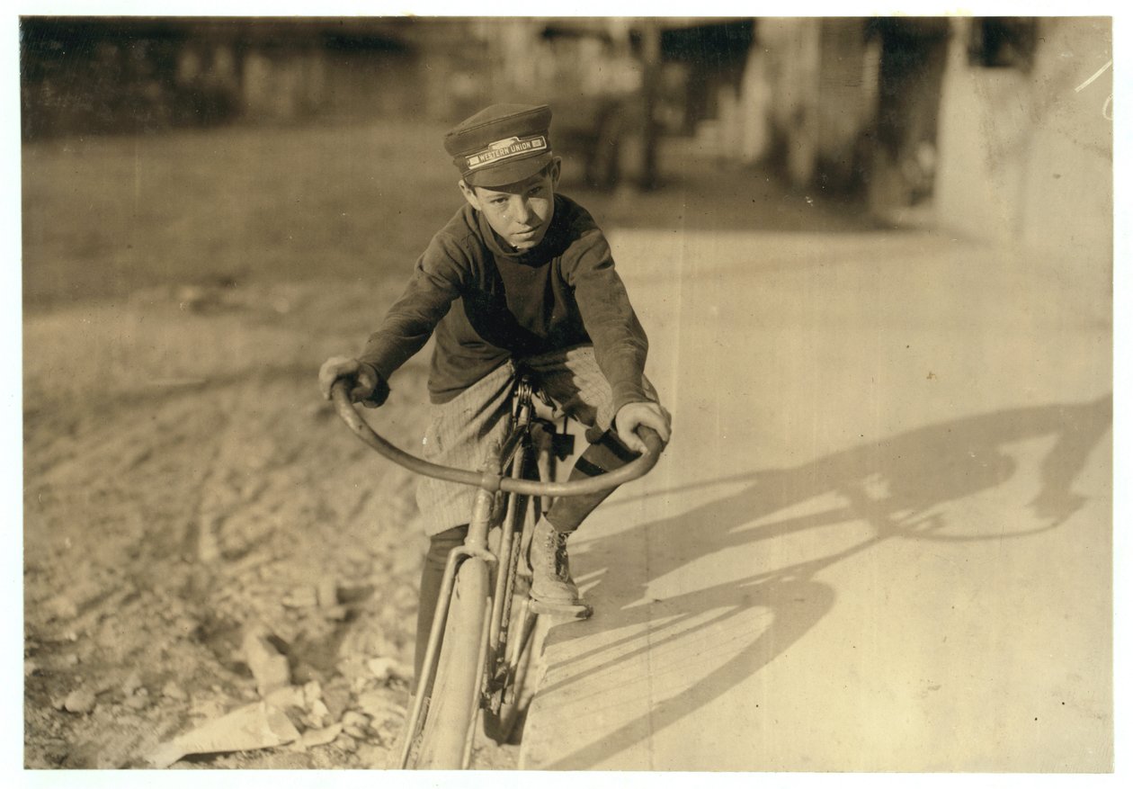 Curtin Hines 14 år gammel, Western Union messenger i 6 måneder, Houston, Texas, 1913 av Lewis Wickes Hine