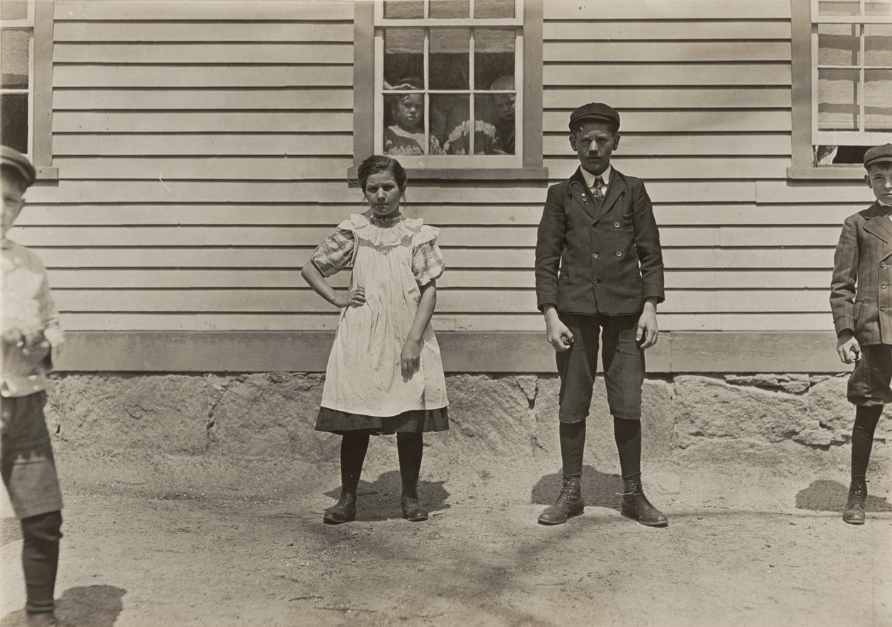 Edward St. Germain og søsteren Delia, møllearbeidere, Phoenix, Rhode Island, april 1909 av Lewis Wickes Hine