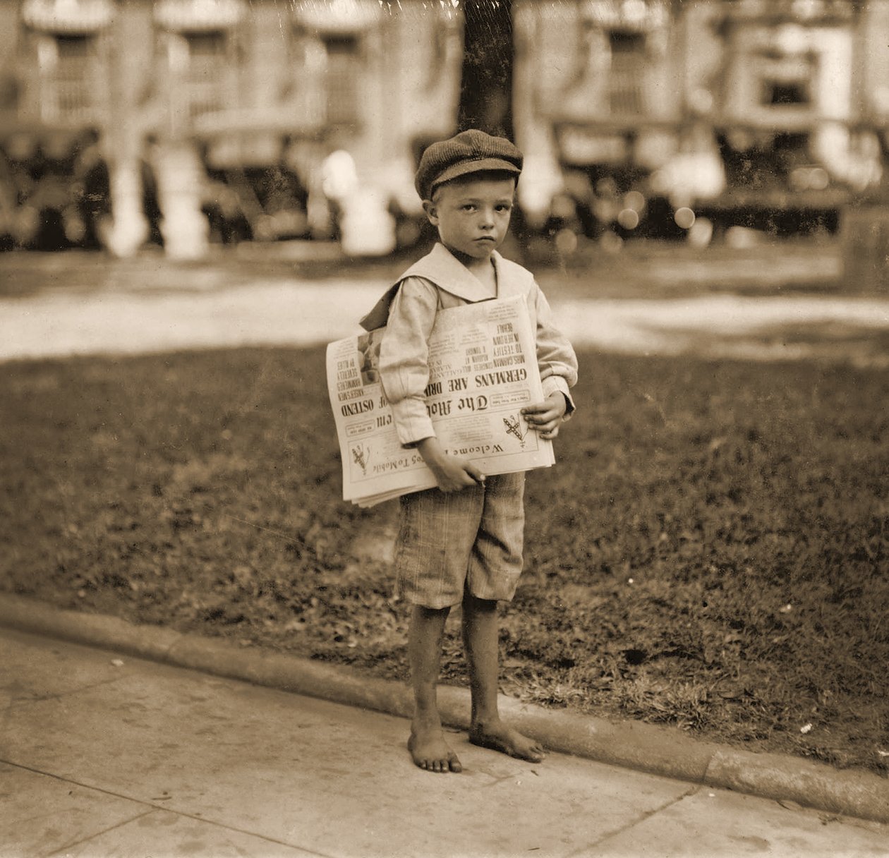 Portrett av en avisselger, ca. 1910 av Lewis Wickes Hine