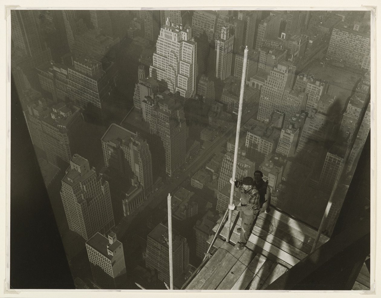 Raising the Mast, Empire State Building, 1931 (foto av gelatinsølv) av Lewis Wickes Hine