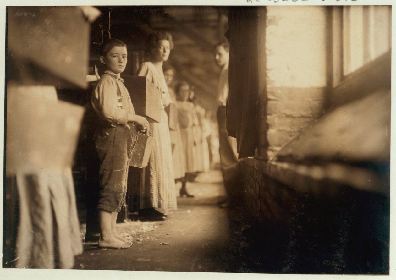 Young doffer ved Richmond spinning Mills, Chattanooga, Tennessee, 1910 av Lewis Wickes Hine