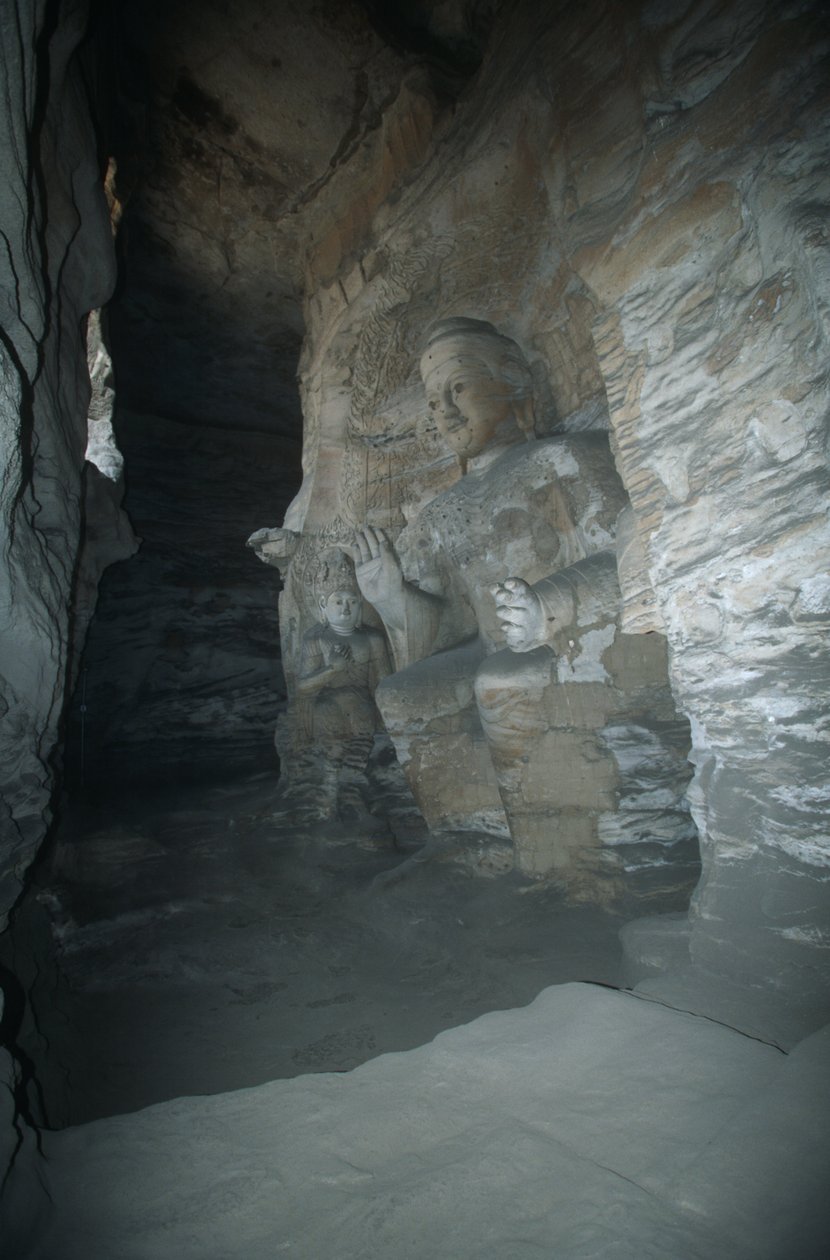 Kina, Shanxi-provinsen, sandsteinsstatue av Buddha i Yungang-grottene av Unbekannt Unbekannt