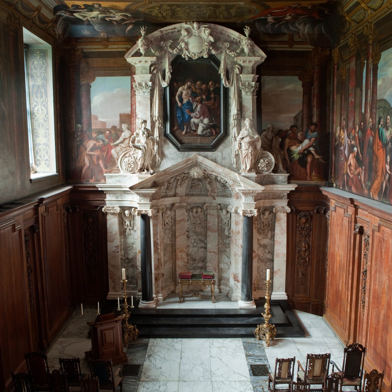 Interiøret i kapellet, Chatsworth House, Derbyshire (bilde) av Unbekannt Unbekannt