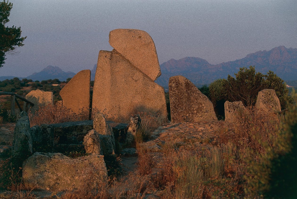 Italia, Sardinia, Arzachena, provinsen Olbia-Tempio, Li Longhi Giants' grav, bakfra av Unbekannt Unbekannt