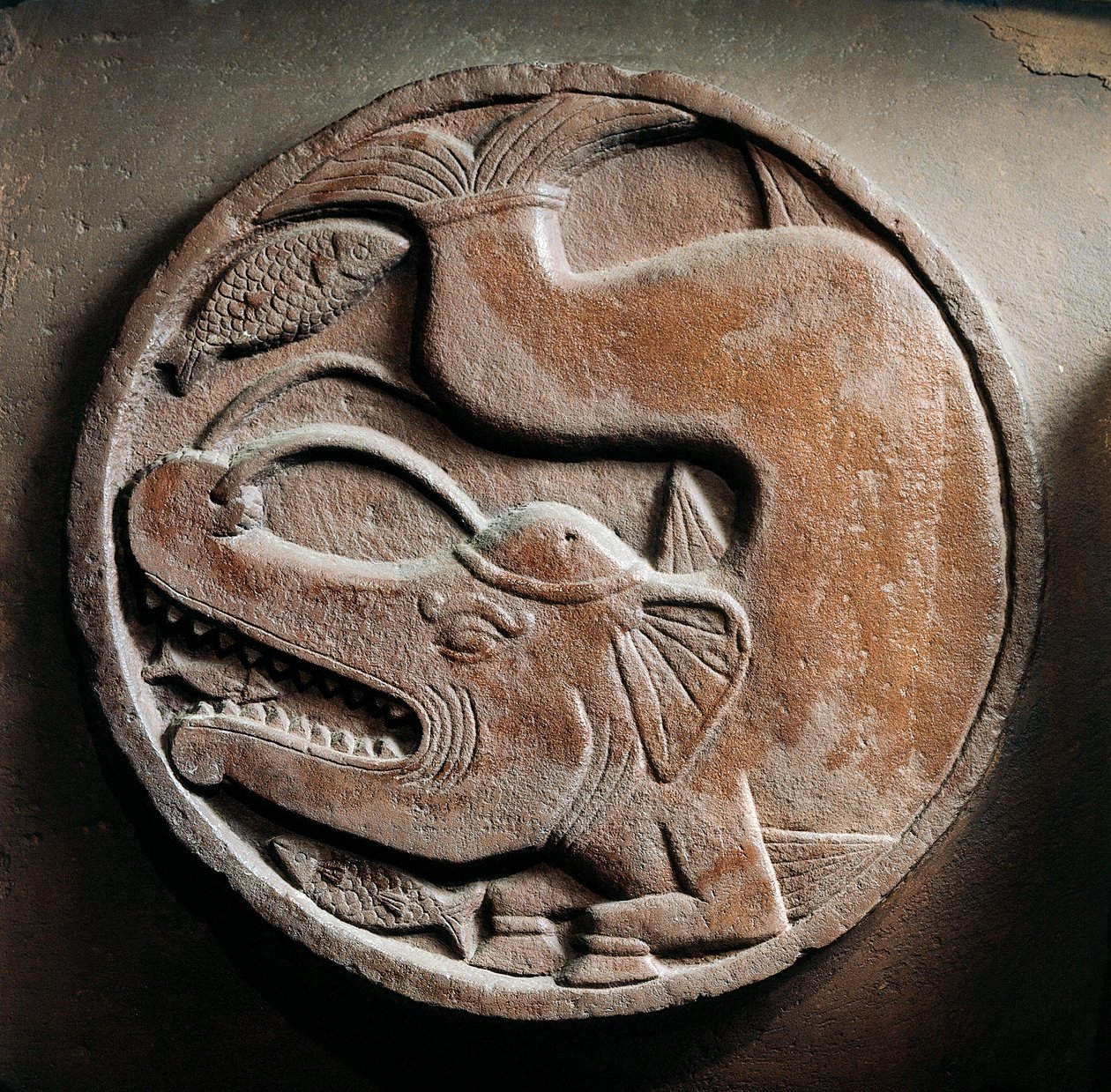 Medaljong med marine dyr fra hodet til elefantslukende fisk, relieff fra Stupa of Bharhut, buddhistisk monument, Madhya Pradesh, India, indisk sivilisasjon, 2. århundre f.Kr. av Unbekannt Unbekannt