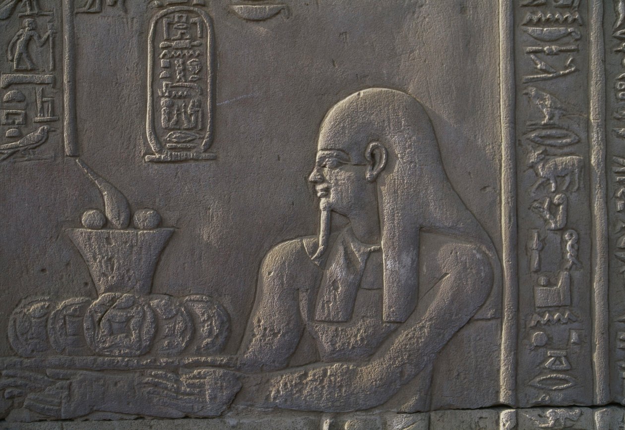Relieff som viser en giver, Temple of Kom Ombo, Egypt, egyptisk sivilisasjon, ptolemaisk dynasti, 2.-1. århundre f.Kr. av Unbekannt Unbekannt