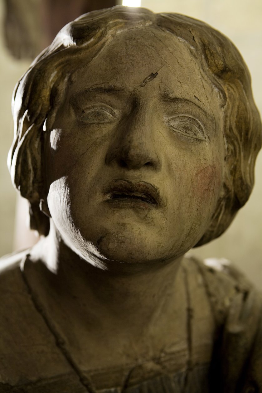 Golgata, detalj av Maria Magdalena, ca. 1530 malt tre av Ligier Richier