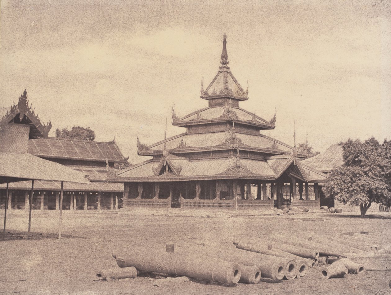 Amerapoora: Palace of the White Elephant av Linnaeus Tripe