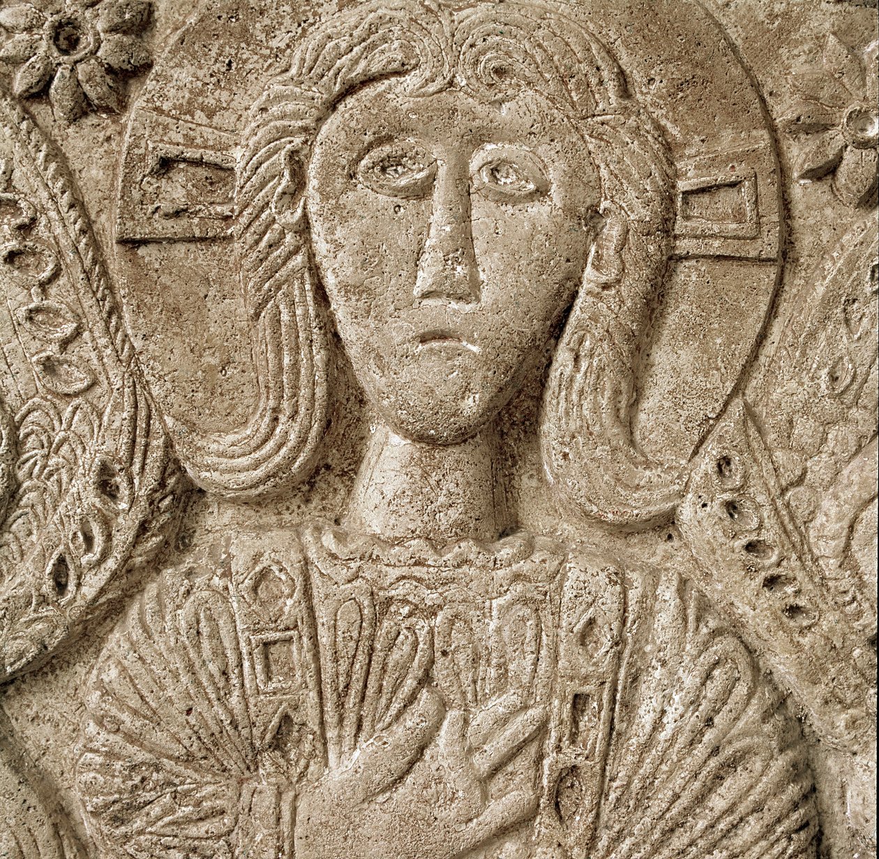 Arkeologi i middelalderen (middelalderen). Barbarkunst fra Lombardia: detalj av Kristus, lavt relieff av alteret til hertug Rachis. Skulptur, Lombard kunst, 737-744. Cividale del Friuli, Chretien-museet, katedralens skatt av Lombard School