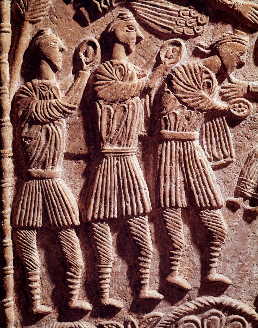 Lombard kunst: de vise kongene, lavt relieff fra alteret til hertug Rachis - Skulptur, Lombard kunst, 737-744 - Cividale del Friuli, Chretien Museum, skatten i katedralen av Lombard School