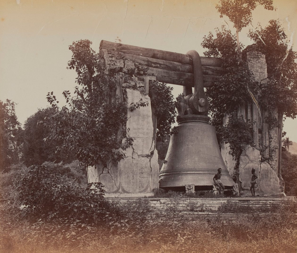 Big Bell, Mandalay, Burma av Lord Henry Rawlinson