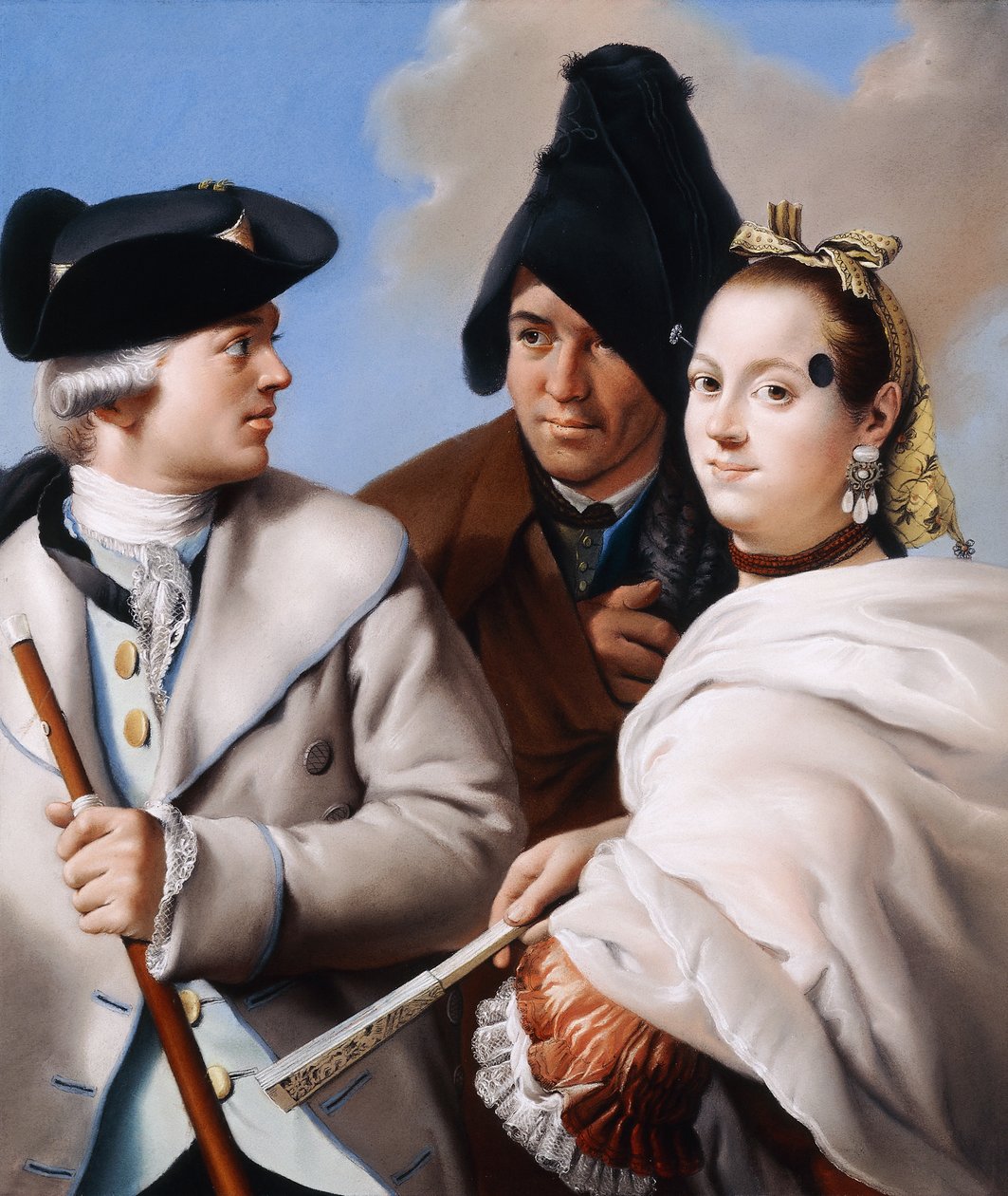 En gentleman i en trehjørningshatt som holder en stokk, en gentleman i en svart frygisk panser og en ung kvinne med en mouche i en rød kjole, av Lorenzo Baldissera Tiepolo