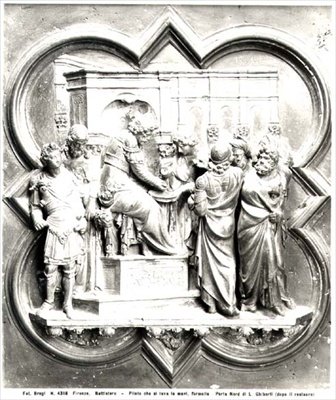 Pontius Pilatus vasker hendene, relieff fra dåpsdørene, ca. 1403 (forgylt bronse) (s/hvitt foto) av Lorenzo Ghiberti