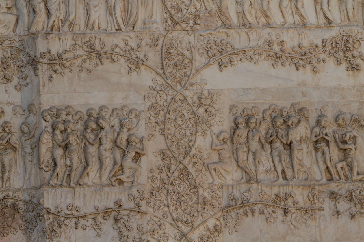 Scenes of Last Judgment, Stories of Apocalypse, basrelieffer av Lorenzo Maitani (før 1275-1330) og assistenter, fjerde søyle, fasade til Orvieto-katedralen, Umbria, Italia av Lorenzo Maitani