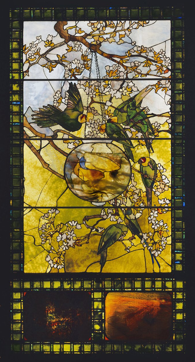 Parakitter og gullfiskeskål, ca. 1893 av Louis Comfort Tiffany