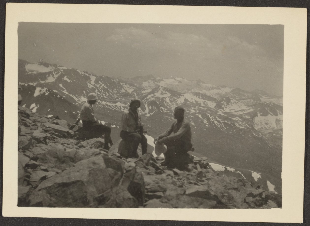 [Figurer i et steinete landskap] av Louis Fleckenstein