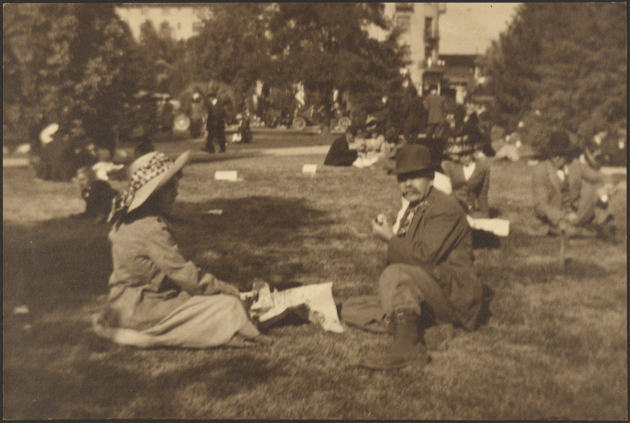 [Scene i en park, muligens et selvportrett] av Louis Fleckenstein