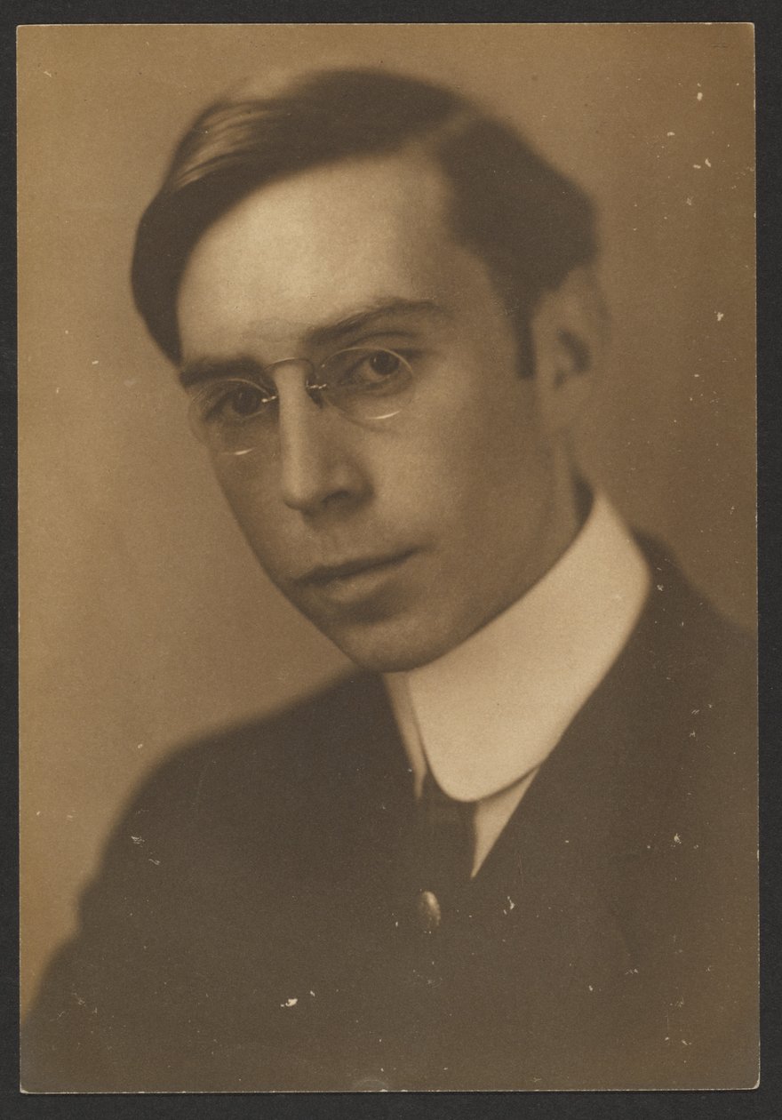 Portrett av en ung mann med pince-nez av Louis Fleckenstein
