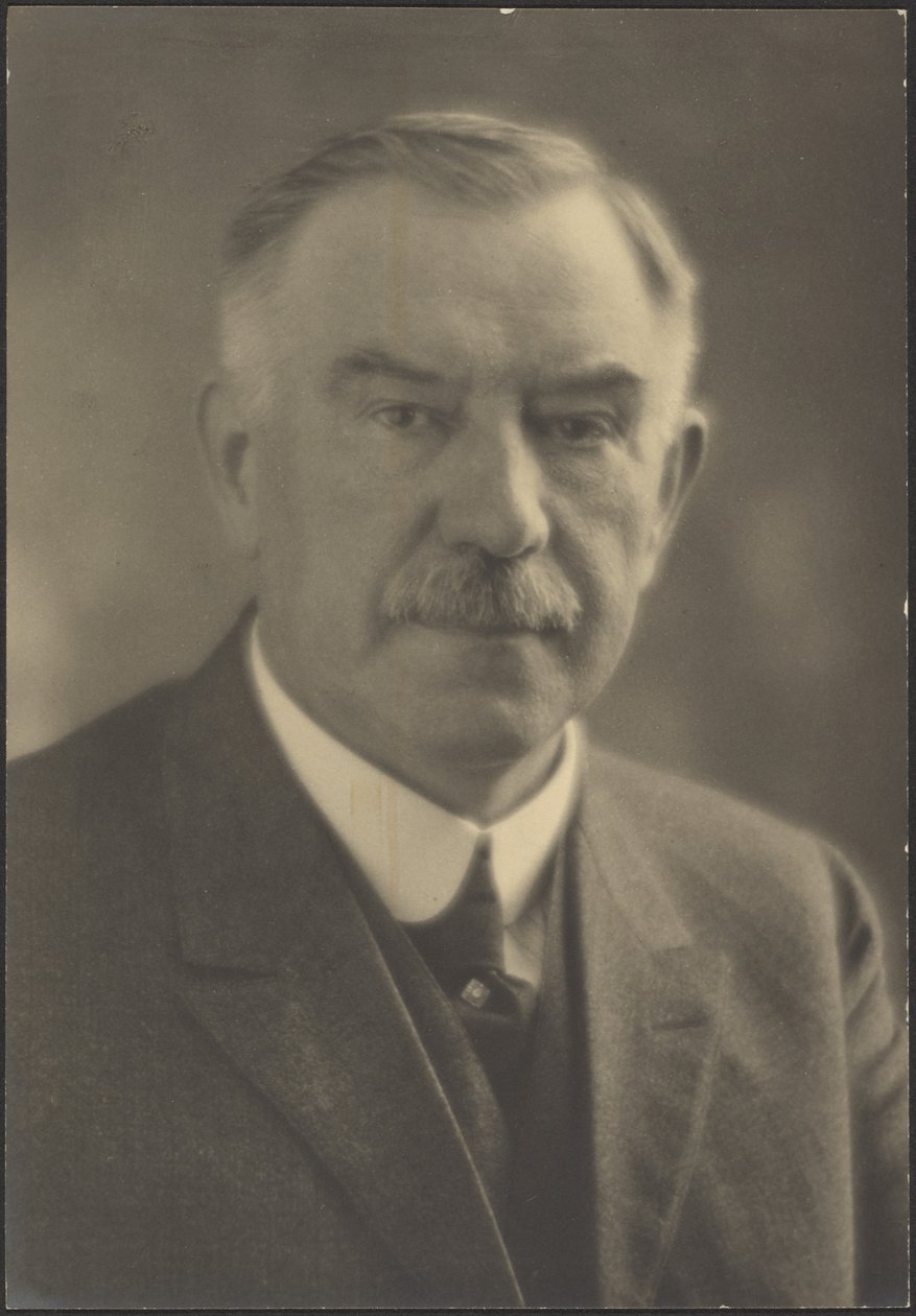 Portrett av en mann med slipsnål av Louis Fleckenstein