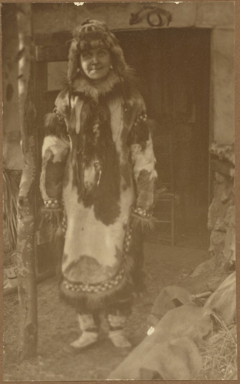[Portrett av en kvinne i indiansk drakt] av Louis Fleckenstein