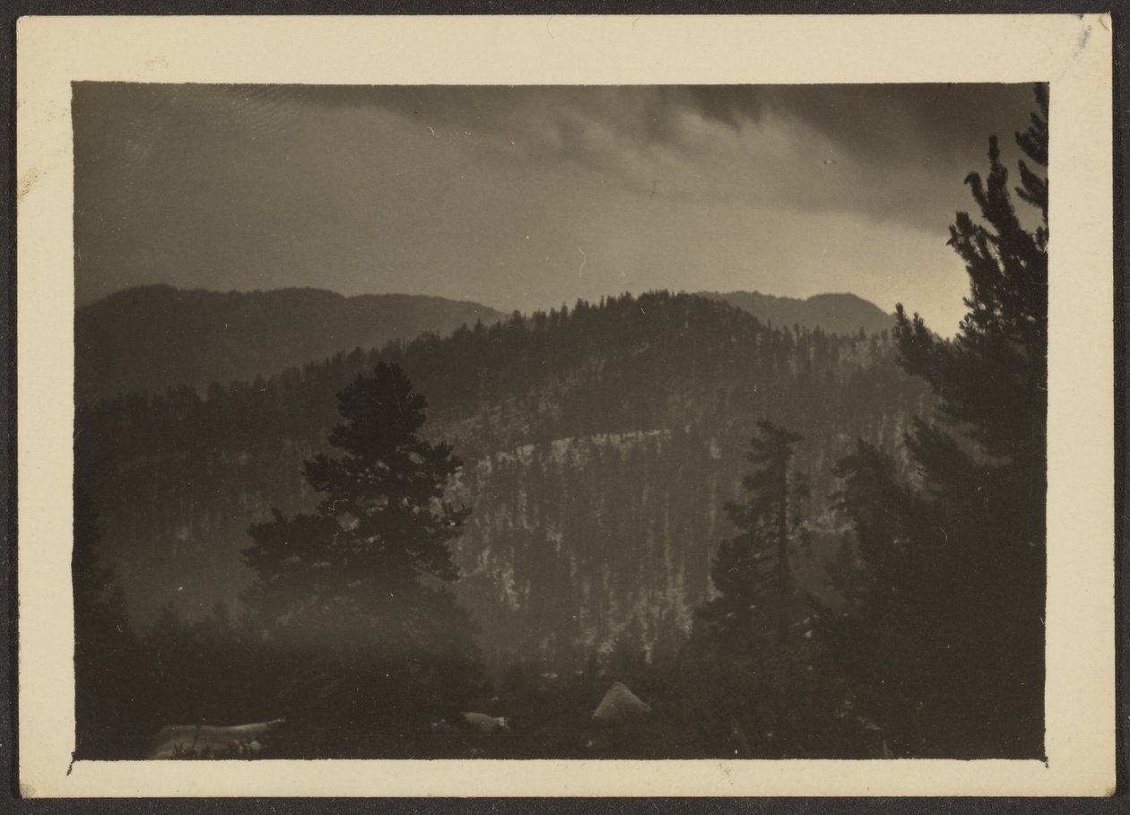 [Tahquitz-ryggen] av Louis Fleckenstein