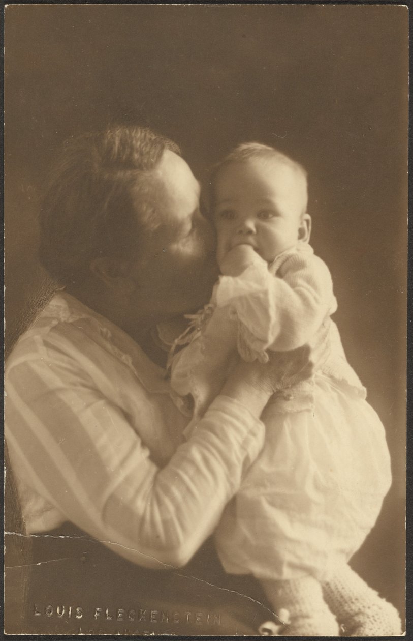 Kvinne som kysser en baby av Louis Fleckenstein