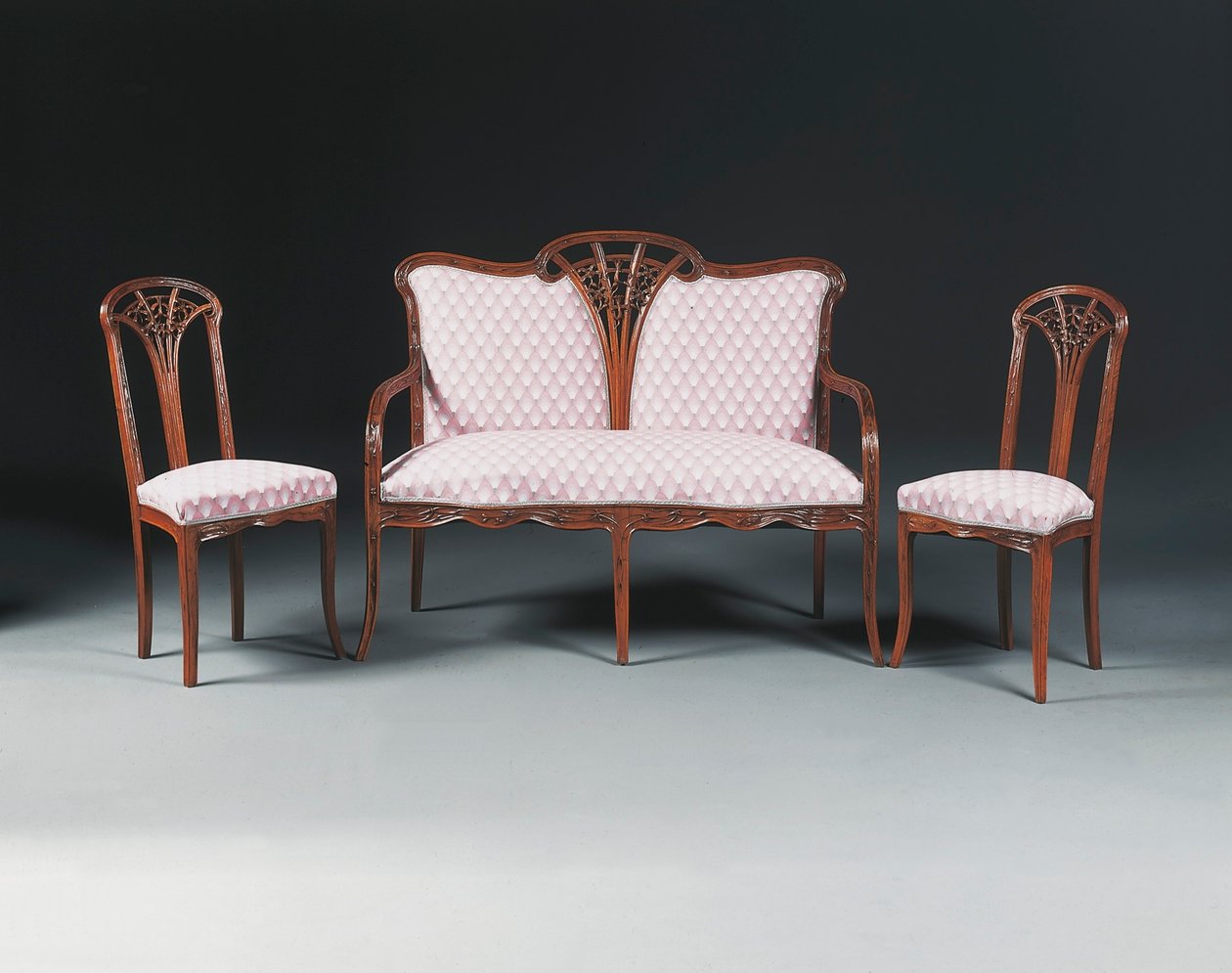 Salongsuite i mahogni, ca. 1900 av Louis Majorelle