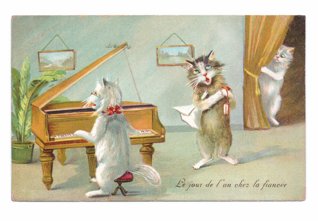 Edwardiansk postkort av en katt som spiller piano og den andre synger mens en tredje titter ca. 1910 av Louis Wain