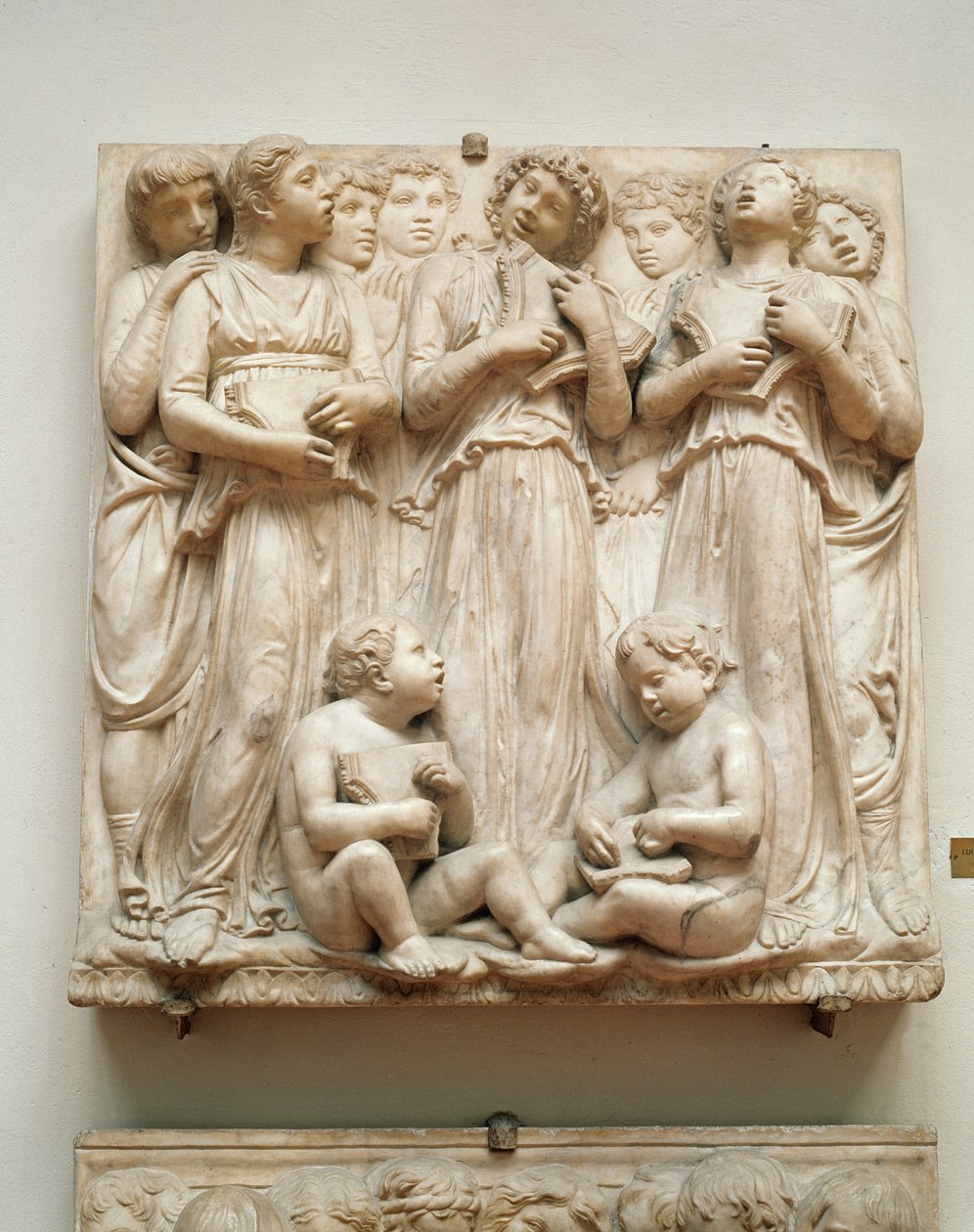 Syngende engler, relieff fra Cantoria, ca. 1432-38 (marmor) av Luca Della Robbia