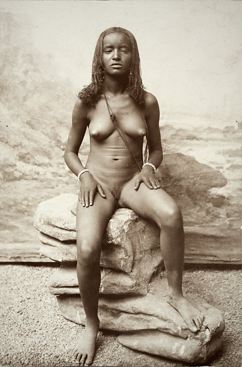 Kvinne, Eritrea, ca. 1880-90 (gelatinsølvtrykk) av Luigi Naretti