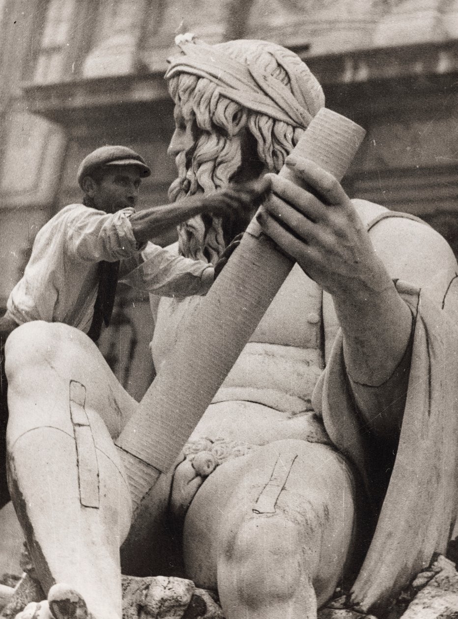  av Luigi Leoni