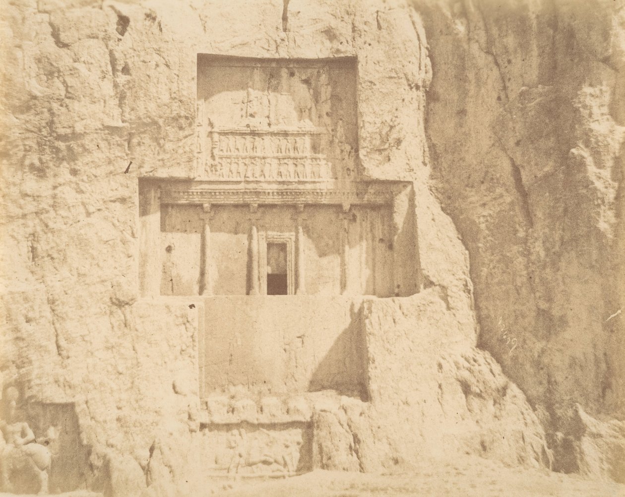 11 [Naksh-i Rustam], 1840-60-tallet. av Luigi Pesce
