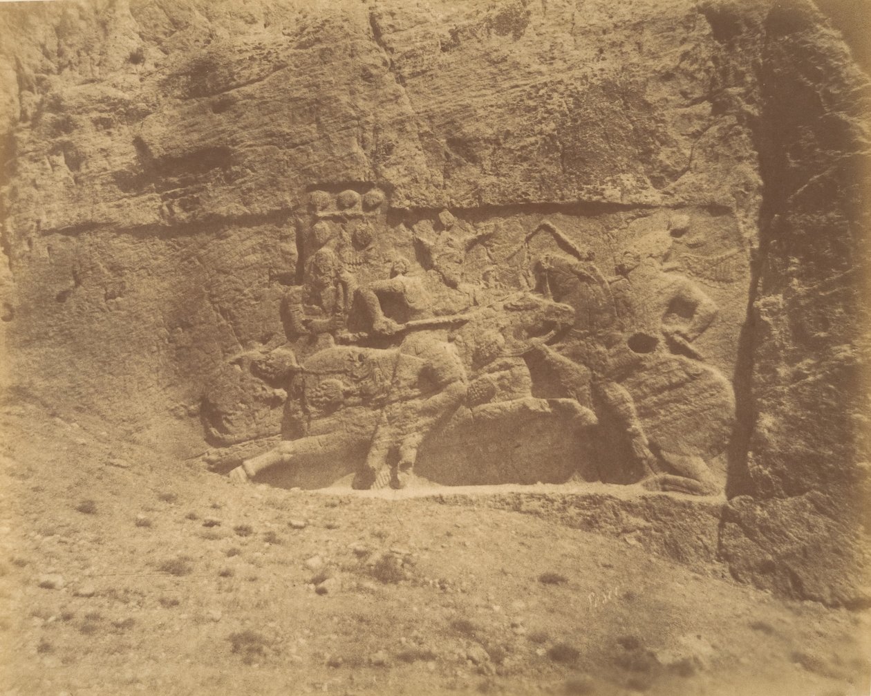 4 [Naksh-i Rustam, nær Persepolis], 1840-60-tallet. av Luigi Pesce