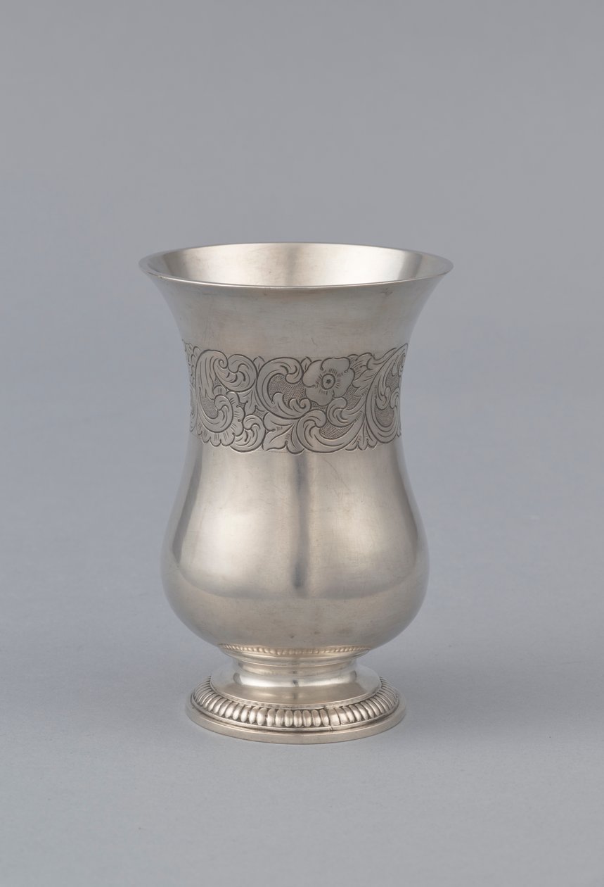høyde: 13,1 cm / diameter: 8,9 cm / vekt: 260 g, sølv pr. 12, stansing, gravering, stansing, rifling av Maciej Nowakowski