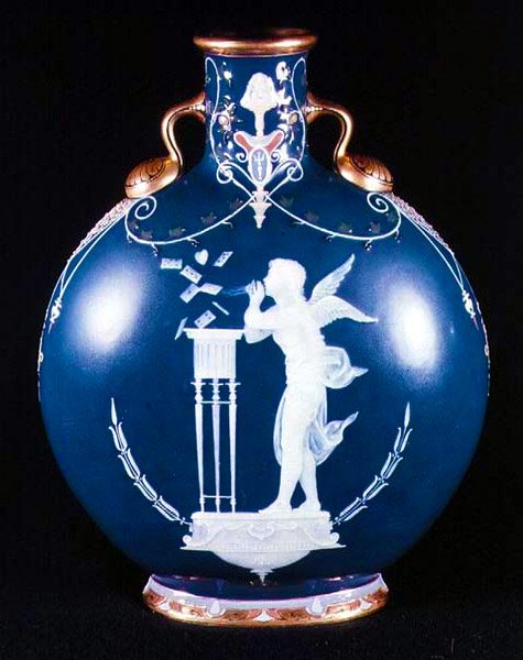 Minton pilegrimsflaske, 1875 (keramikk) av Marc Louis Emmanuel Solon