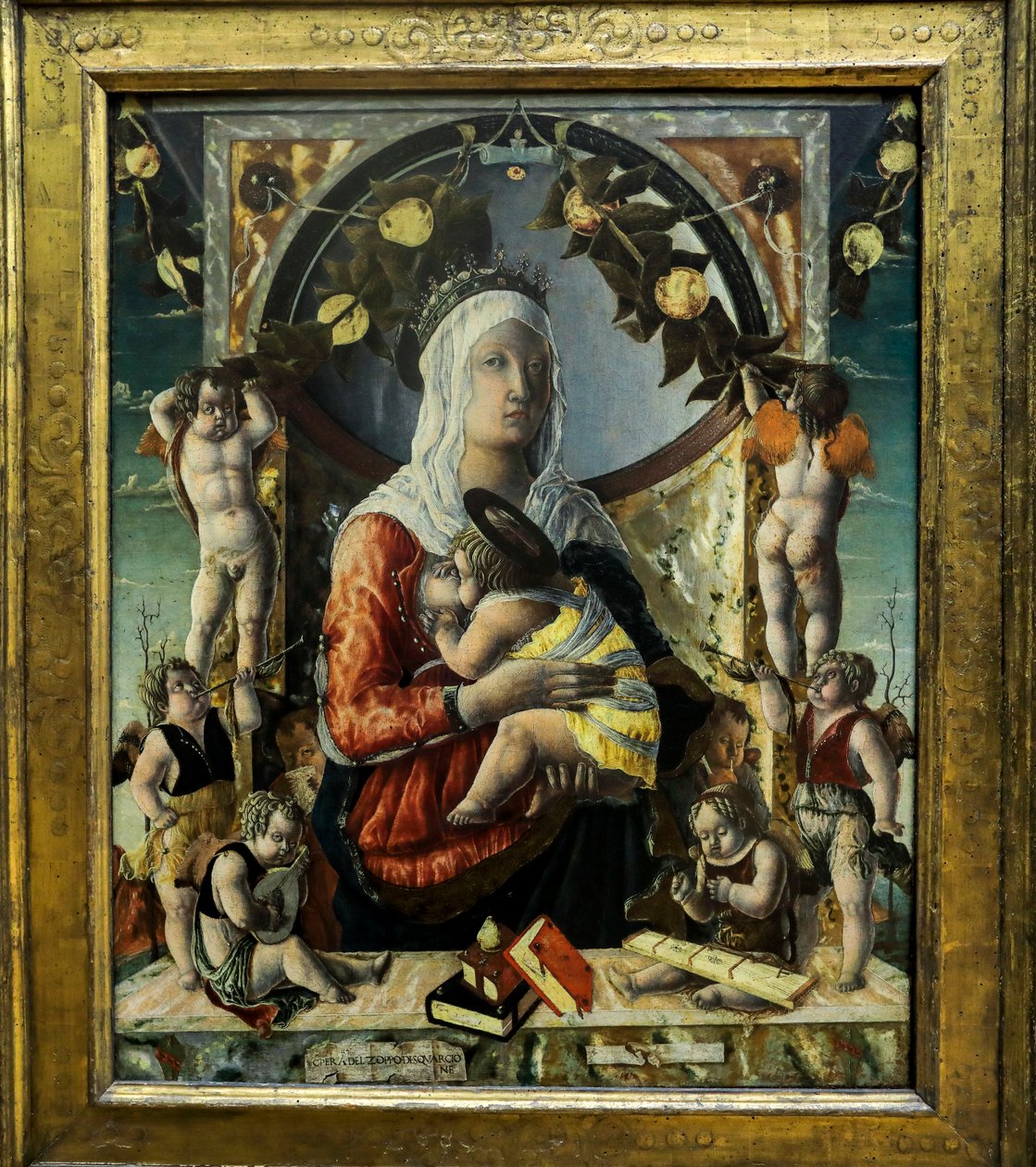 Jomfruen og barnet åtte engler. 1455 (maleri) av Marco di Antonio di (1433 1478) Ruggero