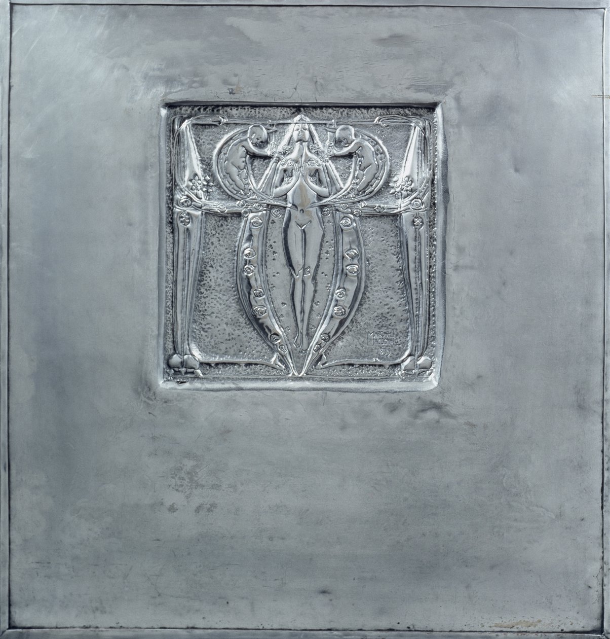 Dekorativ panel av banket metall, 1898-99 av Margaret MacDonald Mackintosh