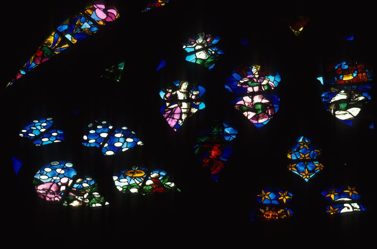 Sørrosevindu (farget glass) av Martin Chambiges