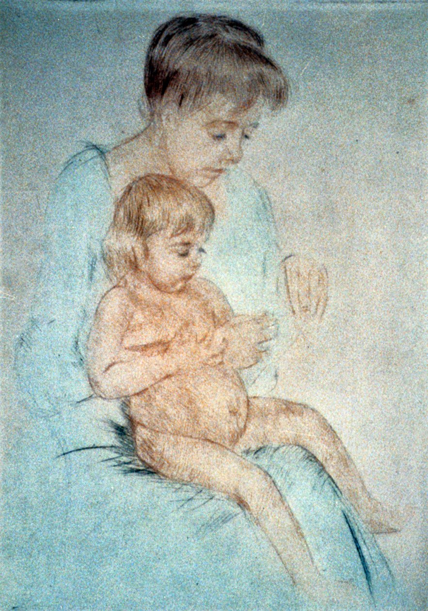 Kvinne holder et lite nakent barn på fanget mens hun pleier neglene, c1904. Pastell. Mary Cassatt (1844-1926) amerikansk maler og grafiker som fra 1866 bodde hovedsakelig i Frankrike. Hjemmemor Barn av Mary Stevenson Cassatt