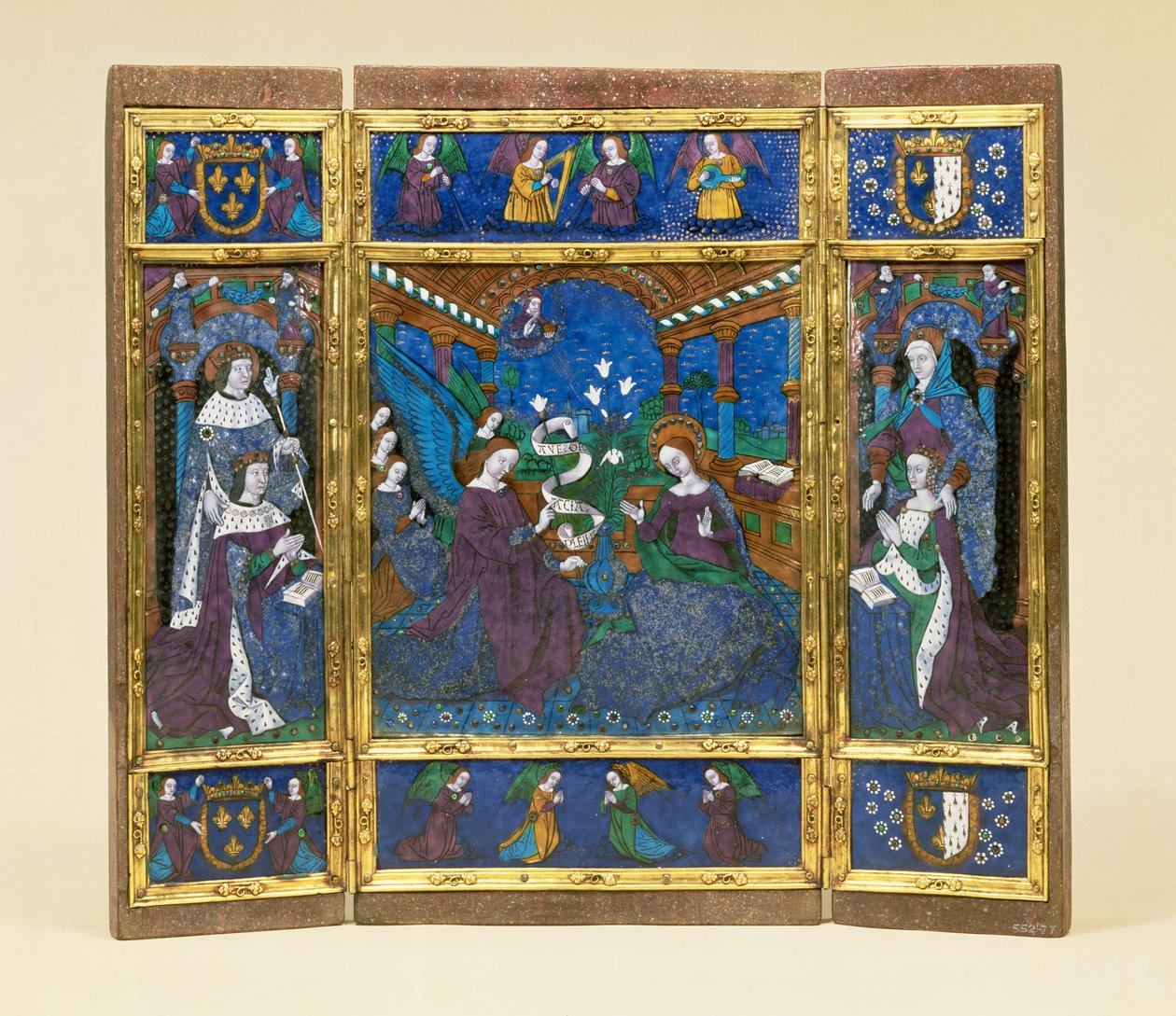 Triptyk av Ludvig XII (1462-1515) og Anne de Bretagne (1477-1514) med en kunngjøringsscene mellom (emalje på panel) av Master of the Louis XII Triptych