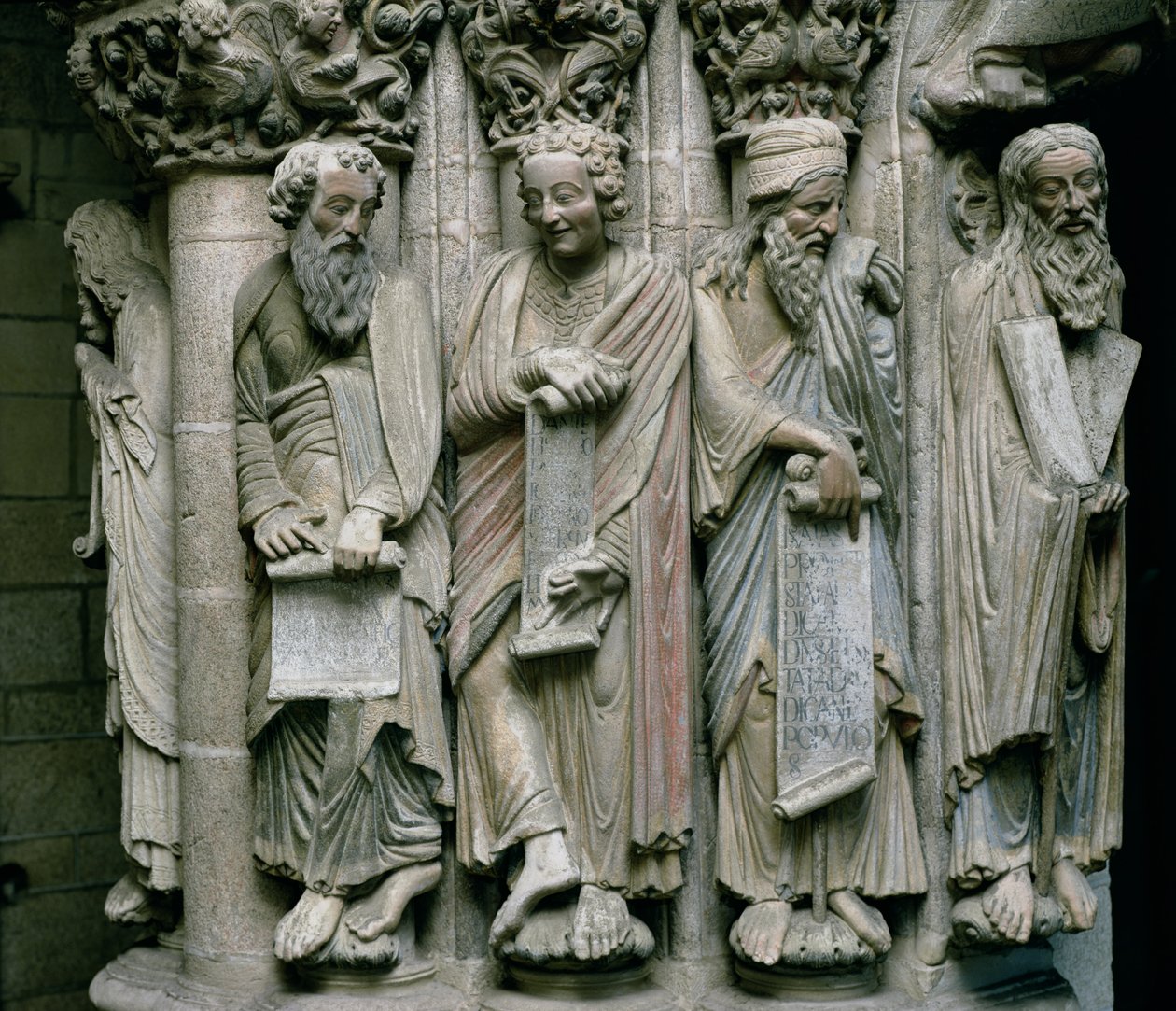 Detalj av Portico de la Gloria med det gamle testamentets profetstein av Master Mateo