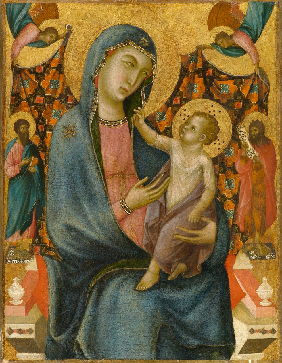 Madonna og barn med St. Bartholomew og St. Johannes døperen, ca. 1320 (tempera og bladgull på panel, overført til lerret) av Master of San Torpe