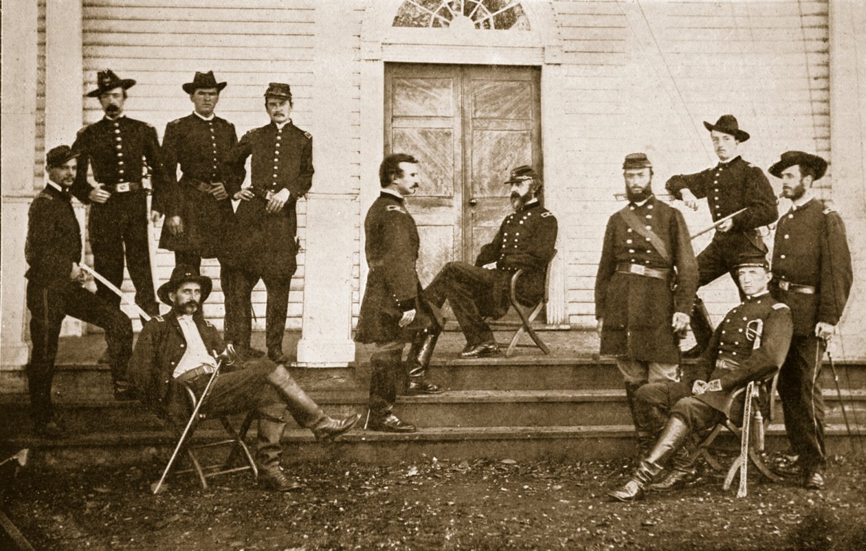 Generalmajor George G. Meade og stab, 1861-65 av Mathew B. Brady