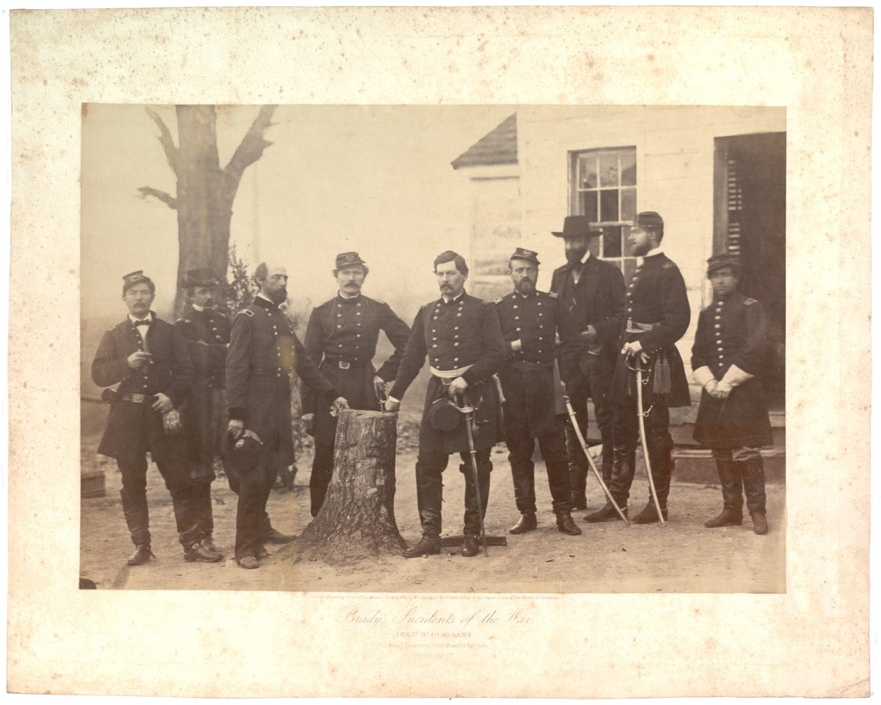 Albumutskrift av general McClellan ved hovedkvarteret, Gen. Morrell's Brigade, 1862 (sepia-bilde) av Mathew B. Brady