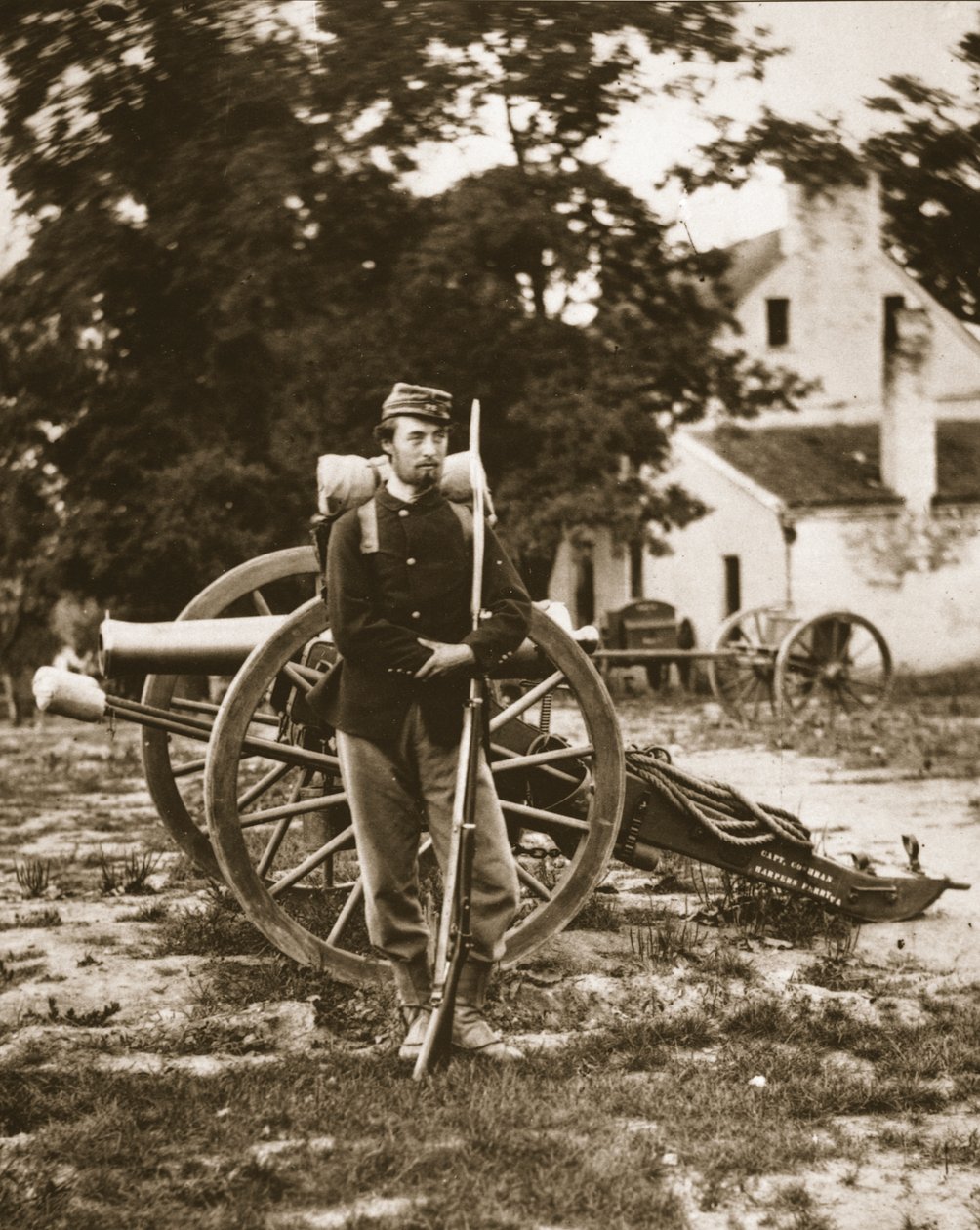 D.W.C. Arnold, en menig i Union Army, nær Harper