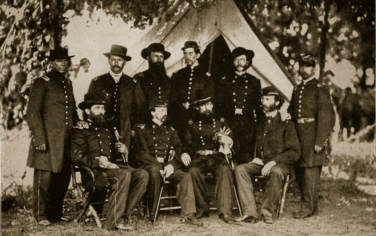 General Jefferson C. Davis og stab av Mathew and studio Brady