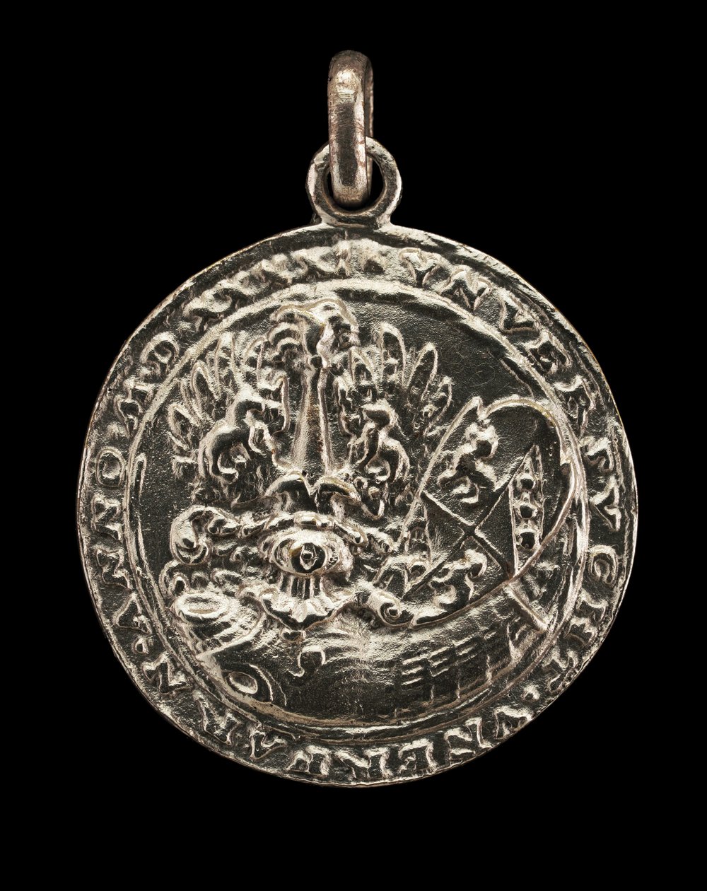 Skjold, Cuirass, Casque og Crest [revers], 1541. av Matthes Gebel